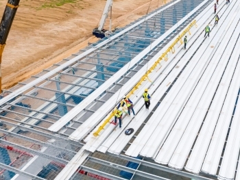 Choosing the Right Commercial Roofing Material for Your Business image